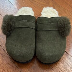 BearPaw Clog in Olive Green - Brand New